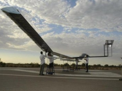 Aeronave movida a energia solar da Airbus quebra recorde de voo contínuo