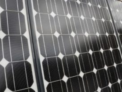 Painéis solares de silício negro começam a ser produzidos