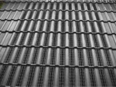 Eternit firma parceria com UFSC para 1ª telha fotovoltaica de concreto aprovada pelo Inmetro