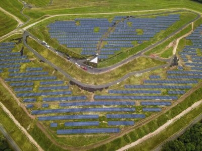 Curitiba transforma aterro sanitário em pirâmide solar